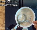 A picture of step 4 of Onion Chai.