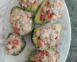 Foto del paso 4 de la receta: Aguacates rellenos de atún de lata😋
