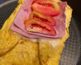 รูปขั้นตอนการทำที่ 7 ของ [อาหารเช้า] ขนมปังไข่แซนวิชแฮมเบคอน