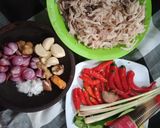 Foto langkah ke 1 dari resep Ayam tongkol suwir.