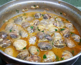 Foto del paso 7 de la receta: Almejas  con salsa de tomate