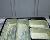 Foto langkah ke 3 dari resep Puding roti tawar panggang.