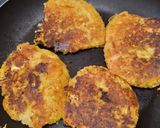 Foto del paso 2 de la receta: Arepas🫓de coliflor y zanahoria🥕🧀🥯