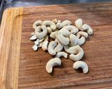 Une image de l'étape 21 de Dahl au curry jaune, légumes, cajous et gingembre au lait de coco.