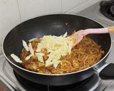 Gambar langkah 4 resipi Laksa Goreng.
