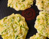 Keto cukkini tócsni sajttal recept fázis 3 fotója