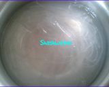 A picture of step 6 of Ginger panna-cotta.