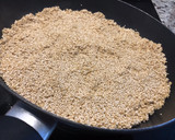 Foto del paso 2 de la receta: Turrón casero de chocolate con pistachos y quinoa tostada en MyCook
