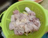 Foto langkah ke 1 dari resep Ayam Kecap Mentega Simple.