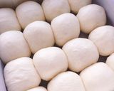 Foto langkah ke 3 dari resep Japanese snowy condensed milk bread.