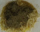 Foto del paso 3 de la receta: Aletas de raya con papas en salsa de cebolla a la cerveza negra