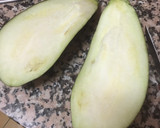Foto del paso 1 de la receta: Berenjenas rellenas de pollo