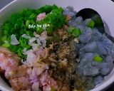 Hình bước làm 1 của món Hoành thánh tôm thịt sườn non