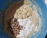Foto del paso 5 de la receta: Muffins de plátano con nuez