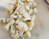 Foto del paso 1 de la receta: Coliflor con mix de frutas deshidratadas y frutos secos