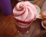 Foto langkah ke 3 dari resep Strawberry Creamy Bliss.