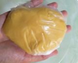 Foto langkah ke 1 dari resep Bolen Pisang Coklat keju Ekstra lumerr.