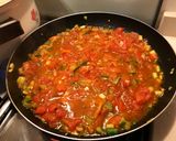 Foto del paso 2 de la receta: Fideos con salsa casera de tomate y zapallito, bien liviano!