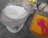 Foto langkah ke 1 dari resep Gluten Free Strawberry Shortcake.