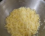 Foto langkah ke 1 dari resep Hash Brown Pizza.