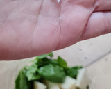 Foto del paso 2 de la receta: Licuado de albahaca y pera 🌱 🍐 Verde que te quiero verde. F. G. L. 💚 💚 💚