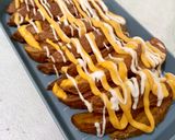 Gambar langkah 3 resipi Homemade Cheesy Wedges.