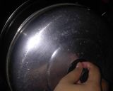 Foto langkah ke 4 dari resep Bolu buah naga lumer, tanpa oven, kukusan, ricecooker.