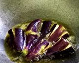A picture of step 2 of Baingan Ka Kalonji (Spiced Eggplant Curry).