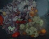 Foto langkah ke 2 dari resep Soup ayam kacang merah kari susu simple cuma iris"cemplung" aja.