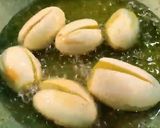 A picture of step 2 of Hyderabadi Bagara Baingan.