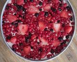 Gyümölcsös túrótorta 🍓🫐 (sütés nélküli) recept fázis 3 fotója