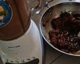 Foto langkah ke 2 dari resep Es Sirup Buah Kurma Homemade.