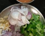 A picture of step 1 of Kadai chicken.