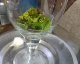 A picture of step 2 of Hibiscus flower Mojito.