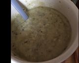 Une image de l'étape 2 de Purée de pommes de terre et courgettes à l ail et cardamome.