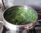 Foto del passaggio 2 della ricetta Orecchiette con le cime di rape