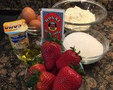 Foto del paso 2 de la receta: Bizcocho húmedo de fresas naturales