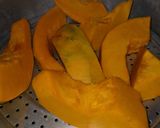 Foto langkah ke 1 dari resep Bubur Candil labu kuning.