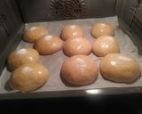 Foto del paso 8 de la receta: Bollos de mosto de uva negra,