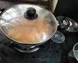 A picture of step 5 of Spicy Garlic Chicken Curry.
