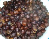 A picture of step 2 of Chawpati Chickpea Chaat.