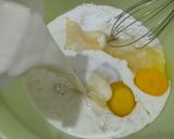 Foto langkah ke 1 dari resep Belgian Yeast Waffle.