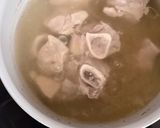 Hình bước làm 2 của món Canh Xương Heo Hầm Bông Cải Tím