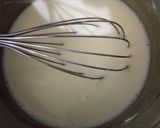 A picture of step 5 of Strawberry panna cotta.