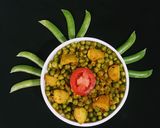 A picture of step 7 of Ghugni or Aloo Matar (no onion garlic).