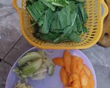 Foto langkah ke 1 dari resep Cah Sawi Wortel.