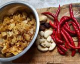 Foto langkah ke 1 dari resep Sambal kering kentang.