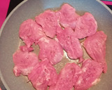 Foto del paso 3 de la receta: Solomillo en salsa de naranja y patatas confitadas