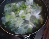 Foto del paso 1 de la receta: Capelettini a la crema de repollo