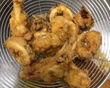 Gambar langkah 4 resipi Sotong Goreng Tepung Kekal Rangup.